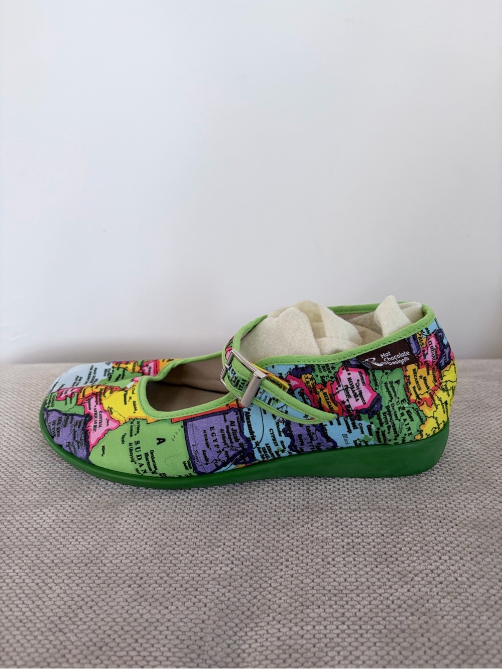 Hot chocolates chocolaticas Mary Jane Shoes in Bright Map Print - Green size 6.5